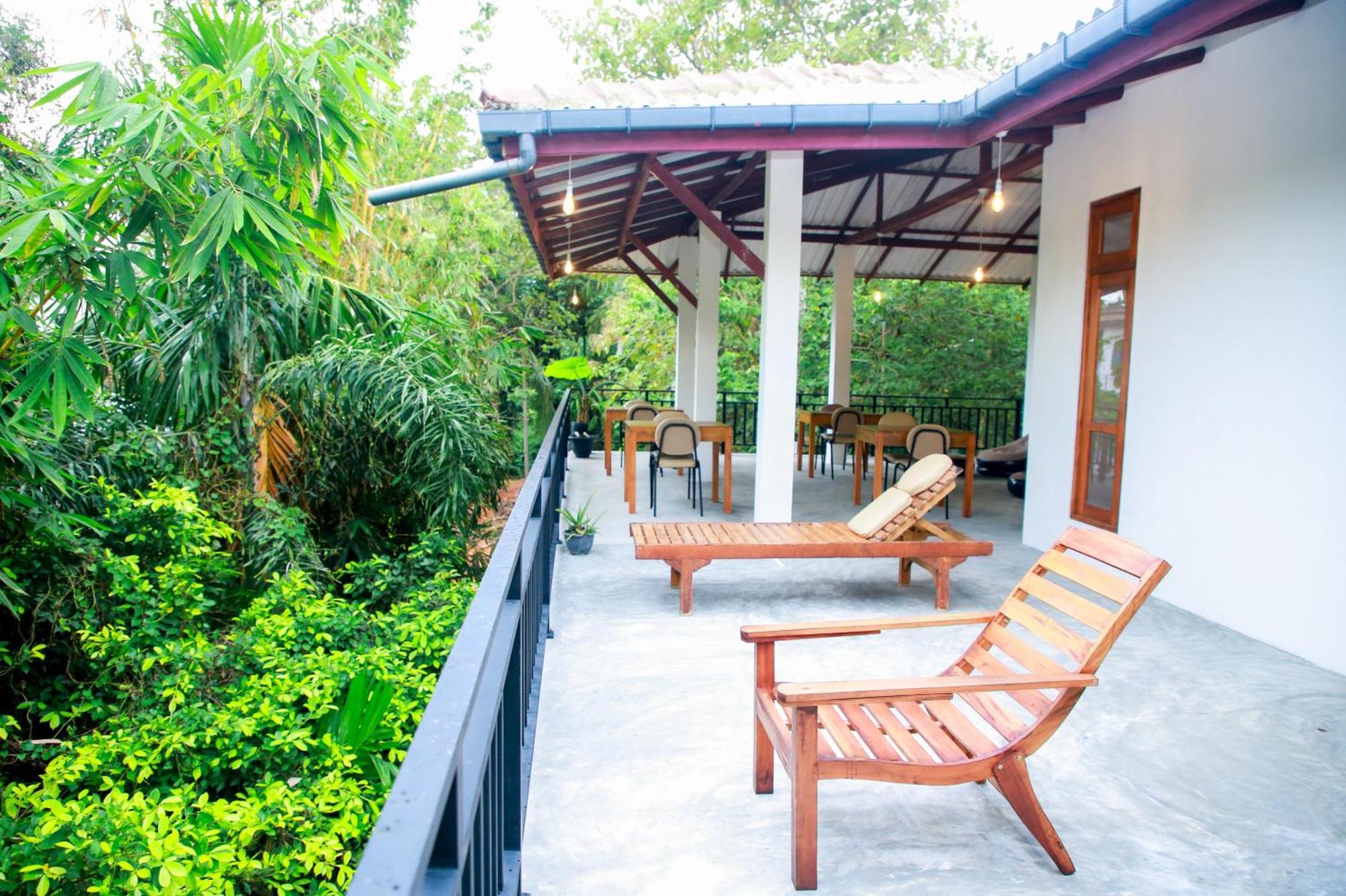 Leo Homestay Dikwella Exteriér fotografie