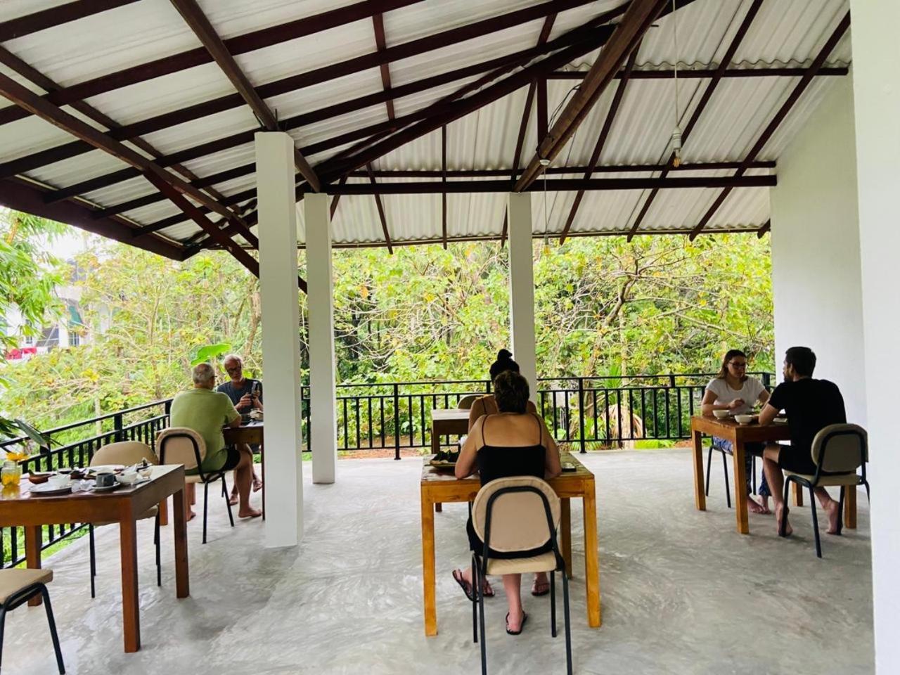 Leo Homestay Dikwella Exteriér fotografie